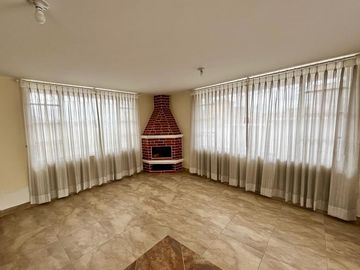 CASA DE VENTA A ESTRENAR EN CARCELÉN