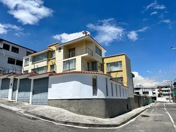 CASA DE VENTA A ESTRENAR EN CARCELÉN