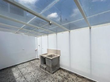 CASA DE VENTA A ESTRENAR EN CARCELÉN