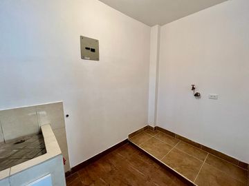 CASA DE VENTA A ESTRENAR EN CARCELÉN