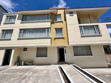 CASA DE VENTA A ESTRENAR EN CARCELÉN