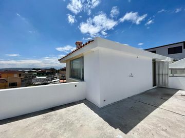 CASA DE VENTA A ESTRENAR EN CARCELÉN
