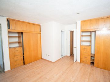 SE VENDE HERMOSA CASA EN COND. PLAYA LA PORTADA.