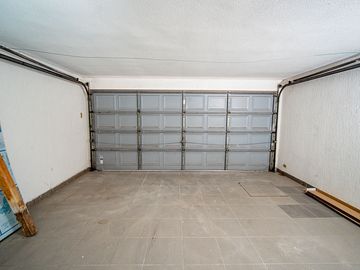 SE VENDE HERMOSA CASA EN COND. PLAYA LA PORTADA.