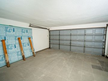 SE VENDE HERMOSA CASA EN COND. PLAYA LA PORTADA.