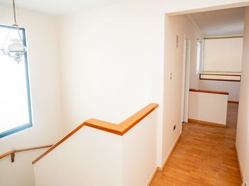 SE VENDE HERMOSA CASA EN COND. PLAYA LA PORTADA.