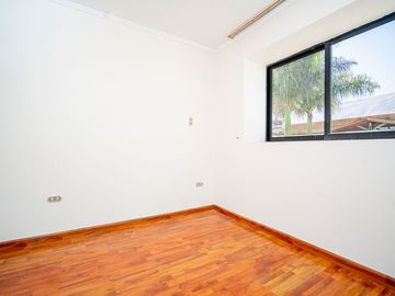 SE VENDE HERMOSA CASA EN COND. PLAYA LA PORTADA.