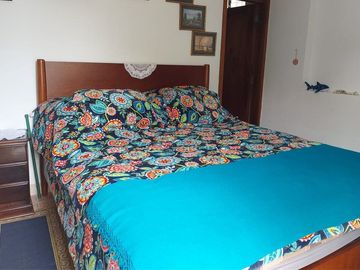 Vendo Quinta en el Quinche sector La Victoria 303 m2 de construcción. Con Piscina.