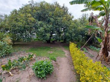 Vendo Quinta en el Quinche sector La Victoria 303 m2 de construcción. Con Piscina.