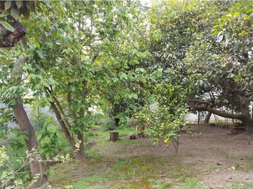Vendo Quinta en el Quinche sector La Victoria 303 m2 de construcción. Con Piscina.