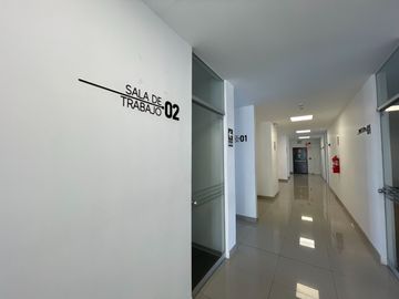 Oficina En Edificio Vucetich Con Vista Al Misti