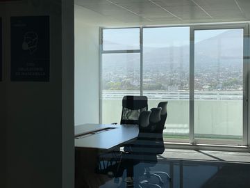 Oficina En Edificio Vucetich Con Vista Al Misti
