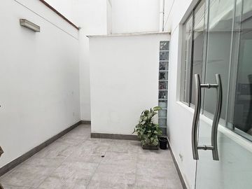 Venta dpto San Borja (1er Piso)