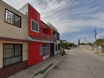 VENTA DE CASA EN VILLA DE REYES 108 Colonia: VILLAS DE LA HACIENDA Alcaldía / Mpio: CELAYA