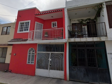 VENTA DE CASA EN VILLA DE REYES 108 Colonia: VILLAS DE LA HACIENDA Alcaldía / Mpio: CELAYA