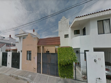 Venta de casa en Virreinato 13 Colonia: Colonial Alcaldía / Mpio: Guanajuato Ciudad: Guanajuato