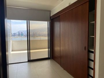 SE VENDE DEPARTAMENTO EN EDIFICIO ROYAL MARINE.