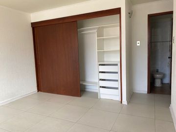 SE VENDE DEPARTAMENTO EN EDIFICIO ROYAL MARINE.