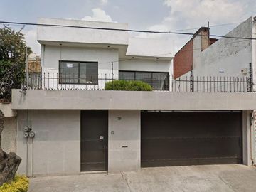 Venta de casa en Claveria Azcapotzalco
