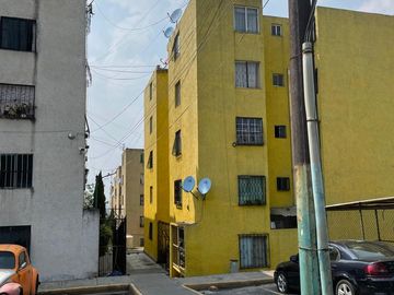 Departamento PB cerca Metro y Mercado Culhuacan Iztapalapa
