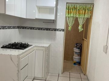 Departamento PB cerca Metro y Mercado Culhuacan Iztapalapa