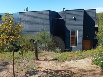 Casa en venta en en Alta Vista a pocos minutos de la Laguna de Zapallar