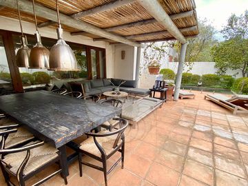 Casa en venta en exclusivo condominio Casapueblo de Cachagua