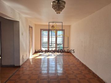 Casa en venta Isabel Riquelme San Joaquín 4dormitorios 4baños 3 estacionamientos $180.000.000