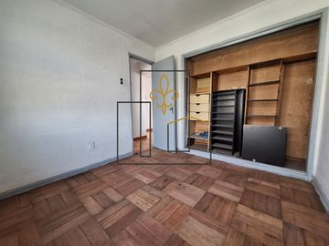 Casa en venta Isabel Riquelme San Joaquín 4dormitorios 4baños 3 estacionamientos $180.000.000
