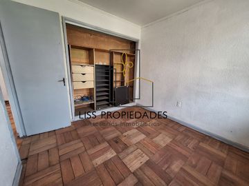 Casa en venta Isabel Riquelme San Joaquín 4dormitorios 4baños 3 estacionamientos $180.000.000