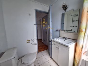 Casa en venta Isabel Riquelme San Joaquín 4dormitorios 4baños 3 estacionamientos $180.000.000