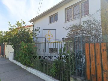 Casa en venta Isabel Riquelme San Joaquín 4dormitorios 4baños 3 estacionamientos $180.000.000