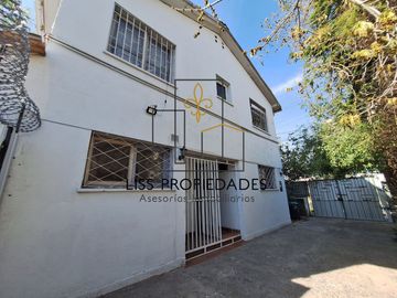 Casa en venta Isabel Riquelme San Joaquín 4dormitorios 4baños 3 estacionamientos $180.000.000