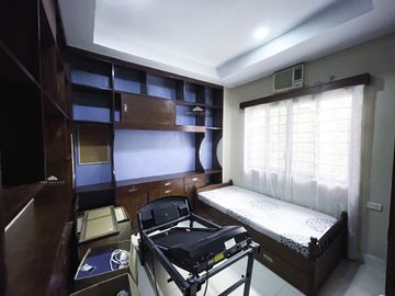 2-Storey 4 Bedrooms House and Lot for Sale in BF Homes, Parañaque City