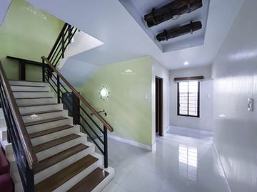 2-Storey 4 Bedrooms House and Lot for Sale in BF Homes, Parañaque City