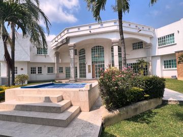 Residencia en lomas de cocoyoc morelos