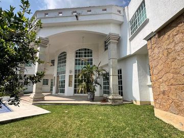 Residencia en lomas de cocoyoc morelos