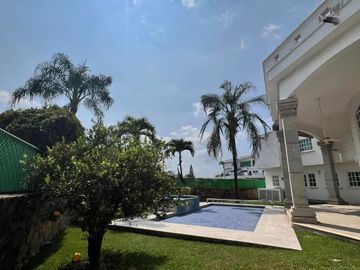 Residencia en lomas de cocoyoc morelos