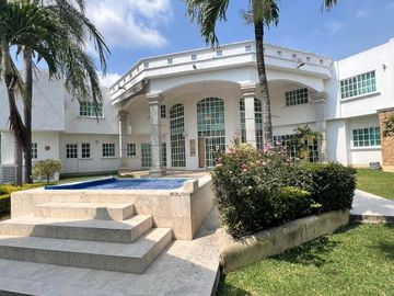 Residencia en lomas de cocoyoc morelos