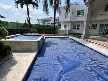 Residencia en lomas de cocoyoc morelos