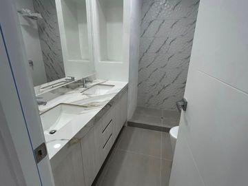 Super departamento de Estreno con Entrega Inmediata en La Aurora Miraflores