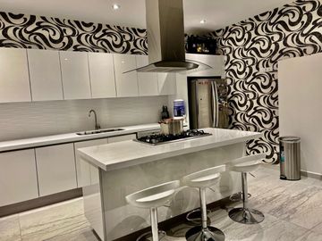 Exclusiva Casa con Roof Garden y Jacuzzi en Privada de Alta Plusvalía