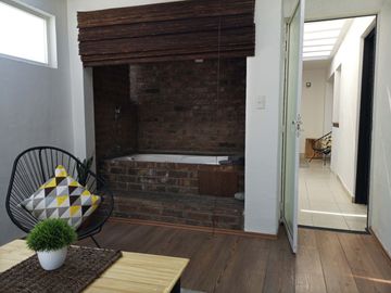Venta departamento: 58m2, 1 recámaras, 2 baños, piso 4, SIN ELEVADOR NI ESTACIONAMIENTO,  en Condesa.