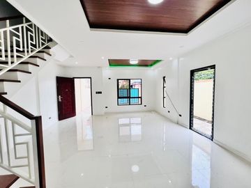 Brand new 2 storey duplex with very spacious set back