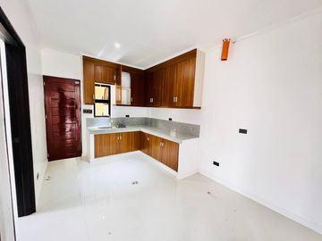 Brand new 2 storey duplex with very spacious set back