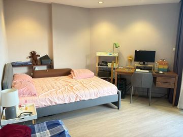 Fully furnished 1 bedroom for sale at Mountain View Condominium