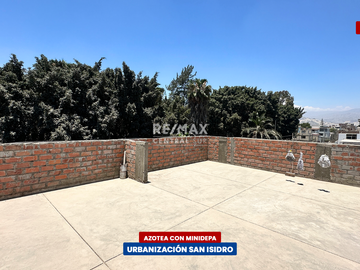 EDIFICIO MULTIFAMILIAR FRENTE A PARQUE - SAN ISIDRO (ICA)