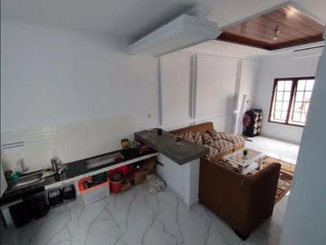 Menawarkan rumah dengan fasilitas lengkap seharga 2 juta 