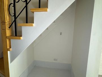Cozy Corner of the City Near SM Pasig Hypermart | Loft Type Unit for Sale @ The Cambridge Village