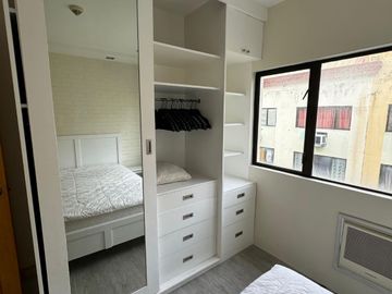 Cozy Corner of the City Near SM Pasig Hypermart | Loft Type Unit for Sale @ The Cambridge Village